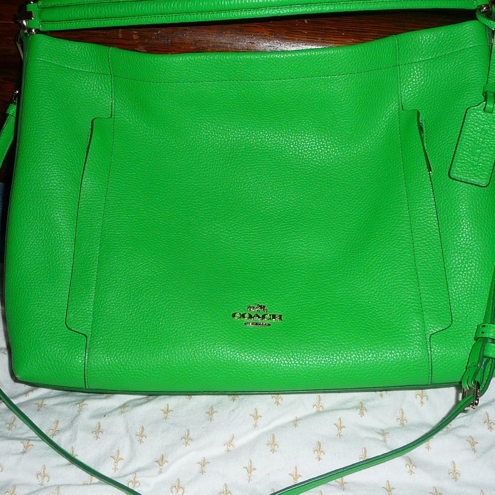 Coach Shoulderbag in Kelly Green